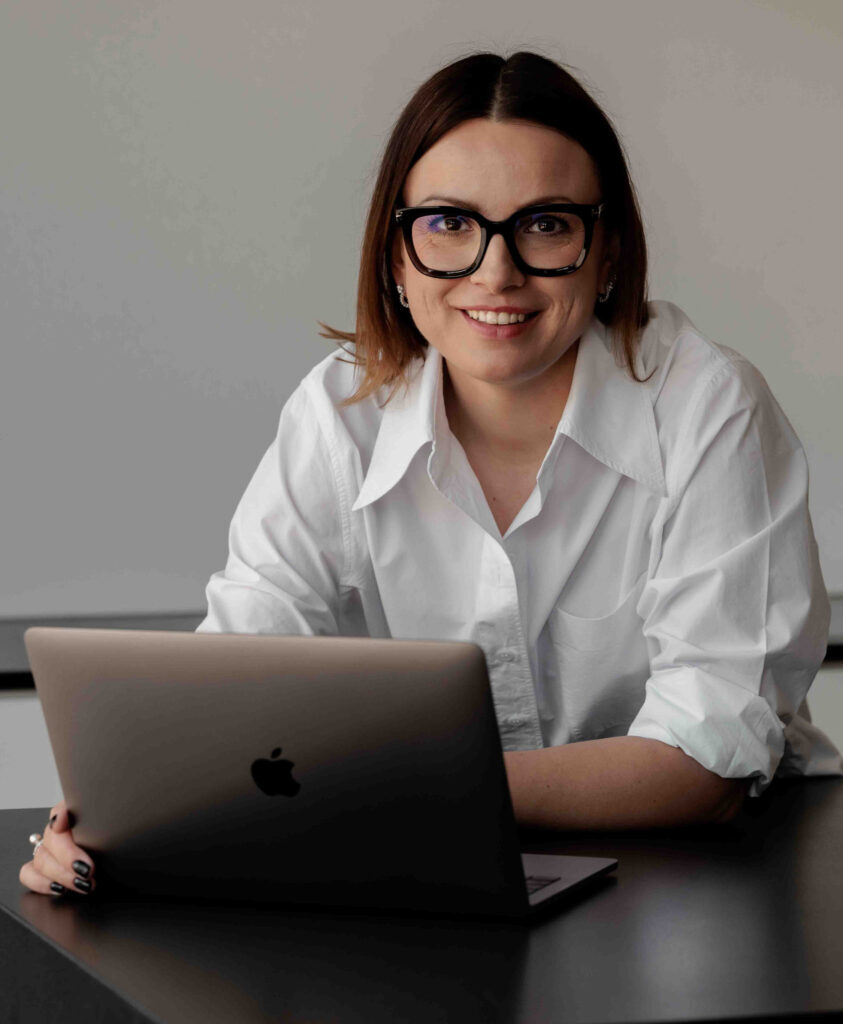 Ewelina Sobolewska at work